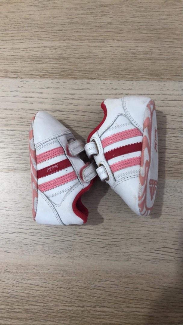 Infant Adidas Shoes (Category: Babies & Kids Fashion) located in Paranaque City. Submitted by samfinite (Listing ID 1181656099, Image 1). Description: .