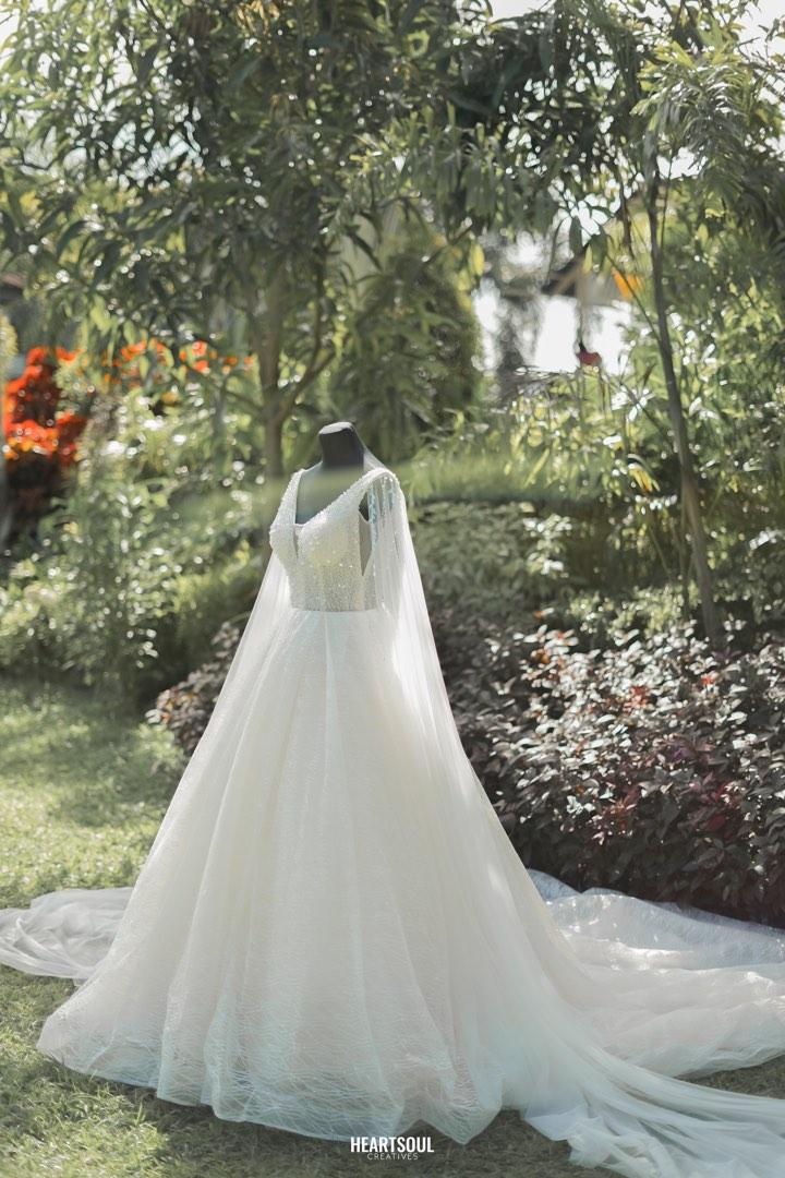 Long Trail Wedding Gown (Light Champagne), Women's Fashion, Dresses ...