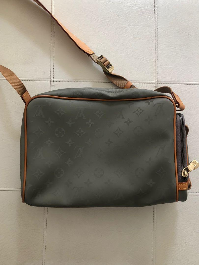Review] Louis Vuitton Titanium Monogram Camera Bag (This $80 budget tier is  crazy good quality) : r/DesignerReps
