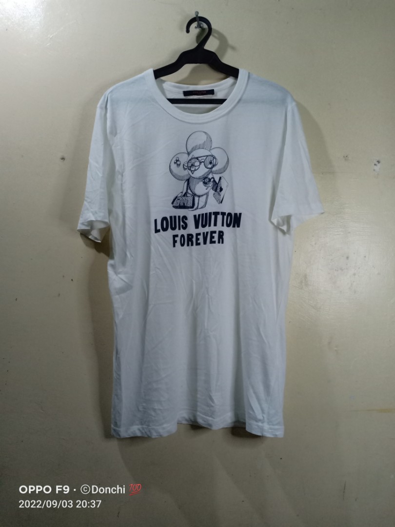 Louis Vuitton Damier Pocket Men's t-shirt, Men's Fashion, Tops & Sets,  Formal Shirts on Carousell