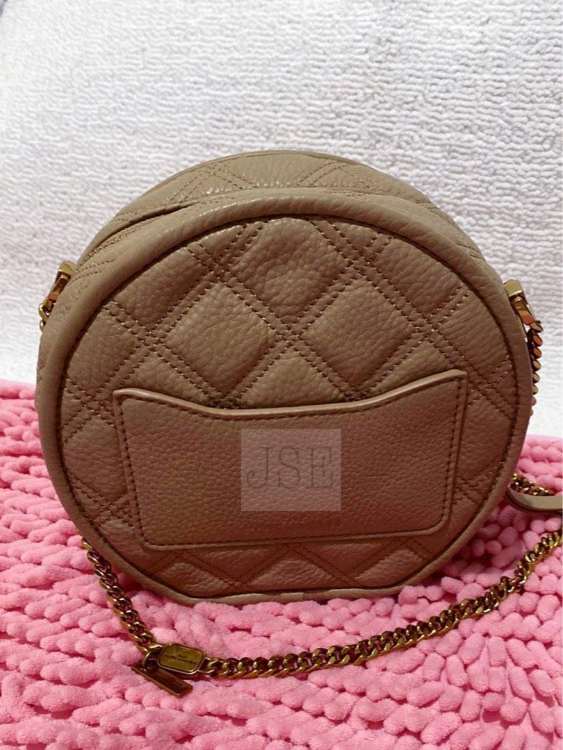 Marc Jacobs The Status Round Crossbody Bag, Luxury, Bags & Wallets on Carousell