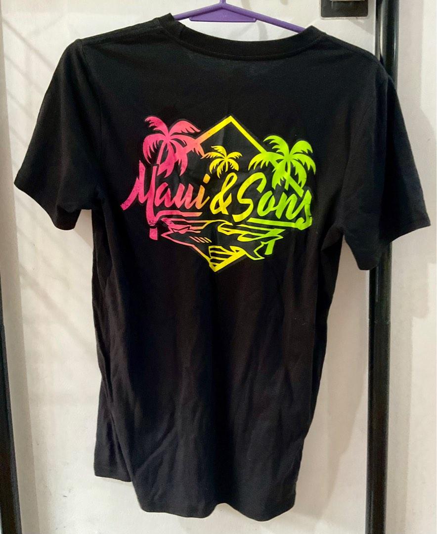 Maui and Sons Shirt (Category: Tshirts & Polo Shirts ) located in Quezon City. Submitted by dotep (Listing ID 1183107564, Image 2). Description: Maui and Sons Size: XS-Small Color: Black WITH BACK PRINT.