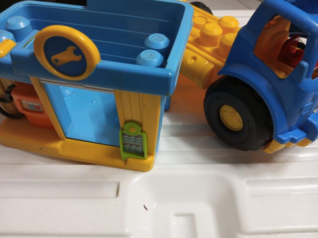 MEGA BLOCKS (Category: Lego & Building Sets) located in Las Pinas. Submitted by hmq43 (Listing ID 1182971977, Image 2). Description: ❤️ PRELOVED ❤️ BUILDING BLOCKS TOYS ‼️ PRICE: 500PHp 😊USED😊 ‼️Material: Hard Plastic/Pvc ‼️Theme: Gasoline Truck ‼️Gender: For Boys & Girls ‼️Type: Building Blocks ‼️Packaging: Without box ‼️Brand: MEGA BLOCKS 🚫PS DO NOT MALE OFFER IF NOT 💯%SURE BUYERS ‼️PAYMENT FIRST BEFORE SHIPPING POLICY ‼️ PAYMENT via GCASH 