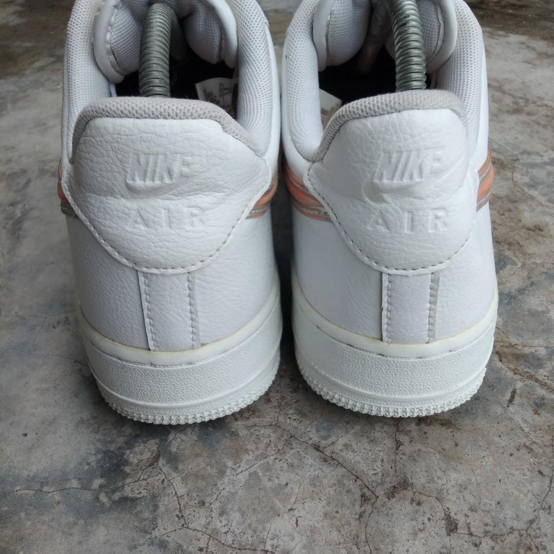 oversized swoosh af1