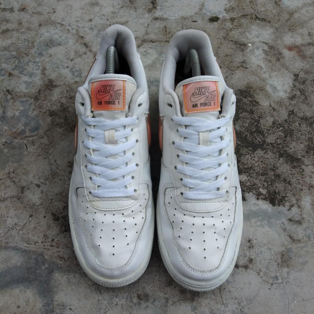 oversized swoosh af1