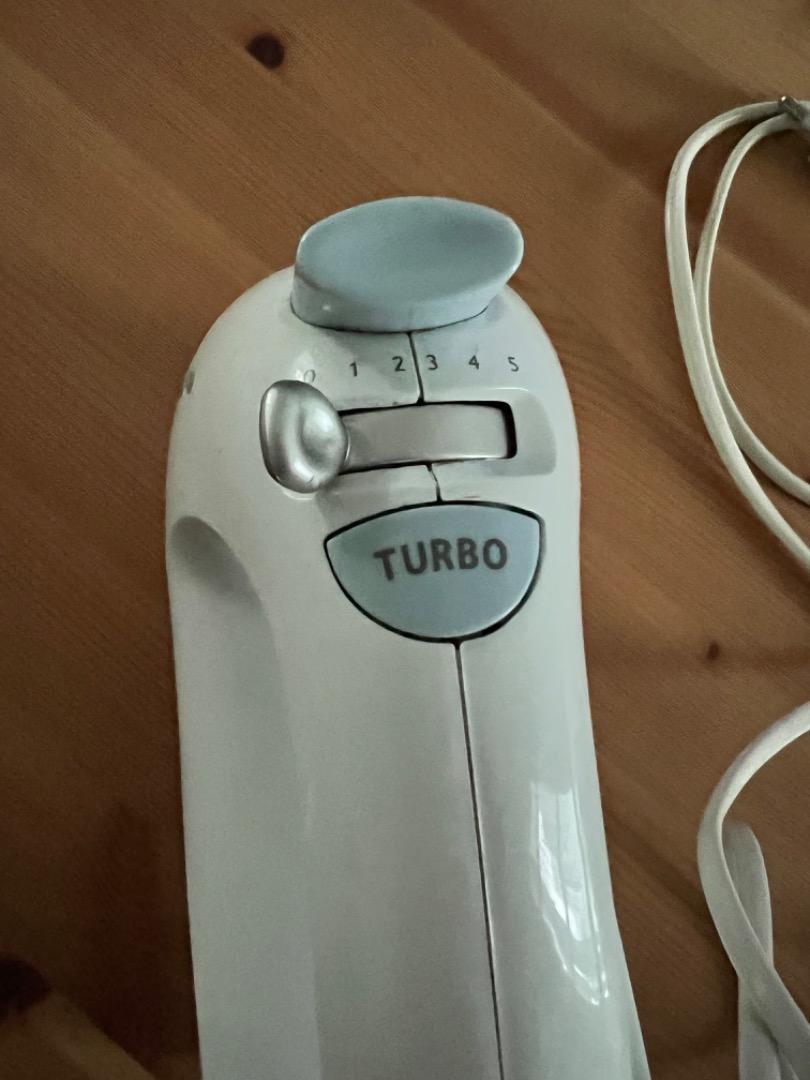 Philips hand mixer with attachments, TV & Home Appliances, Kitchen