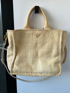 (Category: ) located in . Submitted by bag.down (Listing ID 1183006384, Image 1). Description: .