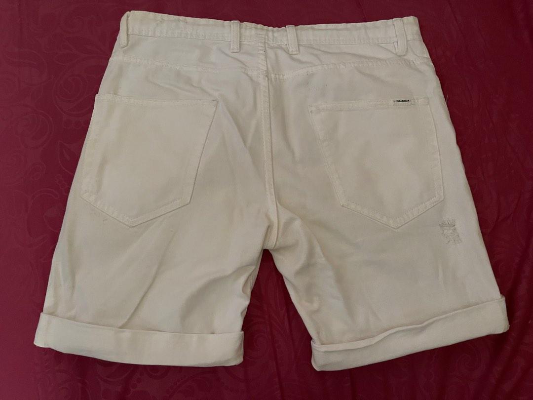 Pull & bear (Category: Shorts) located in Ipoh. Submitted by guy183 (Listing ID 1183050782, Image 2). Description: Just worn few time any just pm.