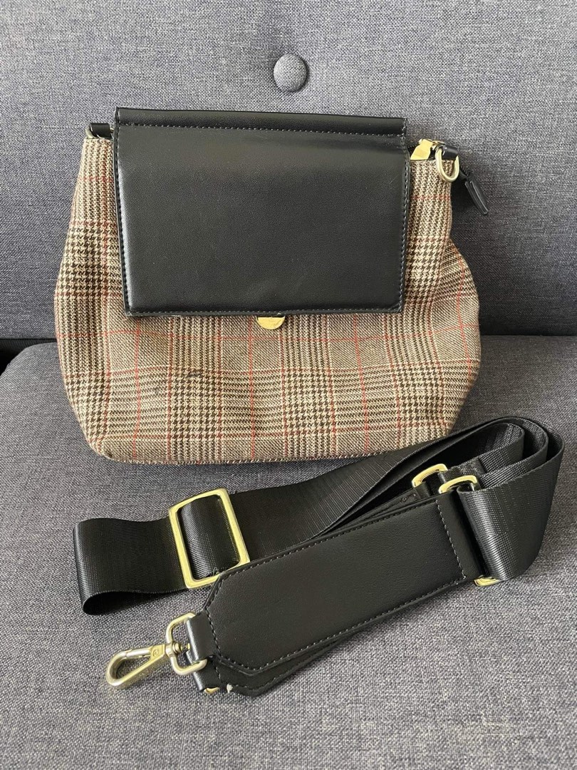 Retro clearance sling bag