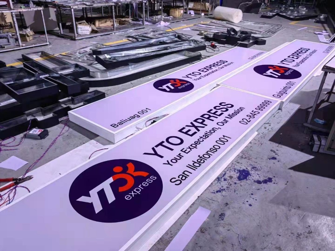 SIGNAGES MAKERS/ STAINLESS , cut out stickers, panaflex, Furniture ...