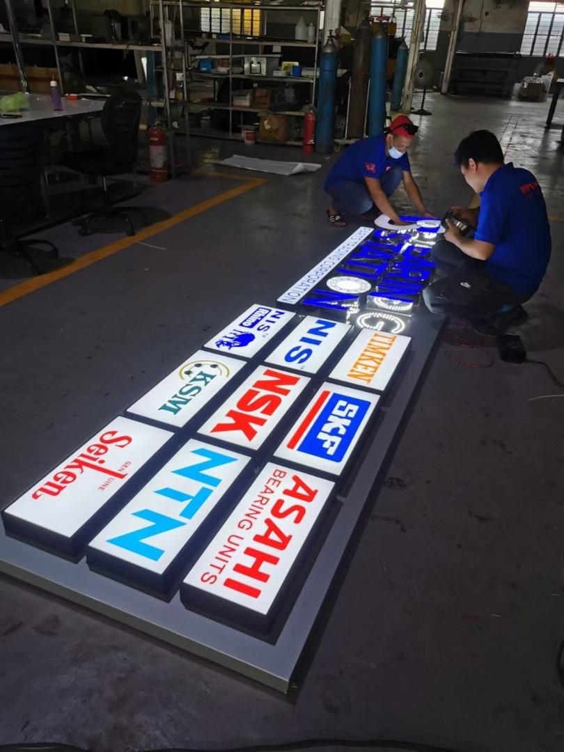 SIGNAGES MAKERS/ STAINLESS , cut out stickers, panaflex, Furniture ...