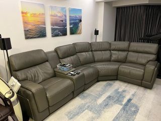 (Category: ) located in . Submitted by lumeee (Listing ID 1182526976, Image 1). Description: .