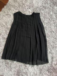 Uniqlo 背後百摺背心  S