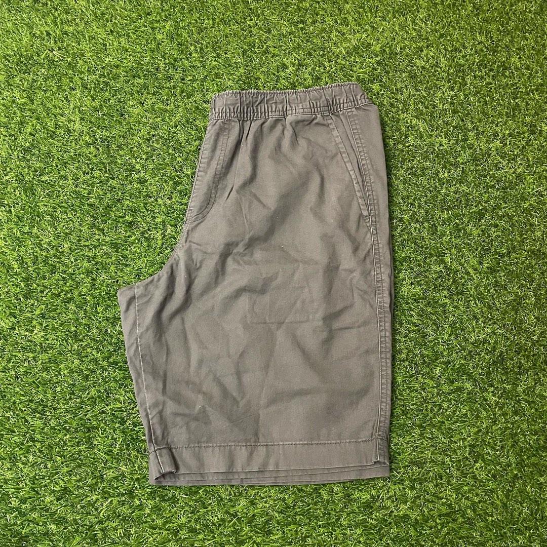 Uniqlo Army Green Walking Shorts, Men's Fashion, Bottoms, Shorts on
