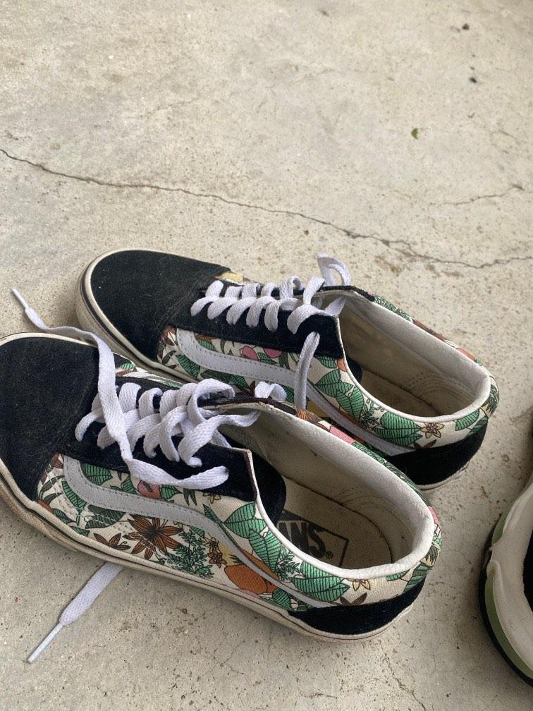 Vans authentic 37 hotsell