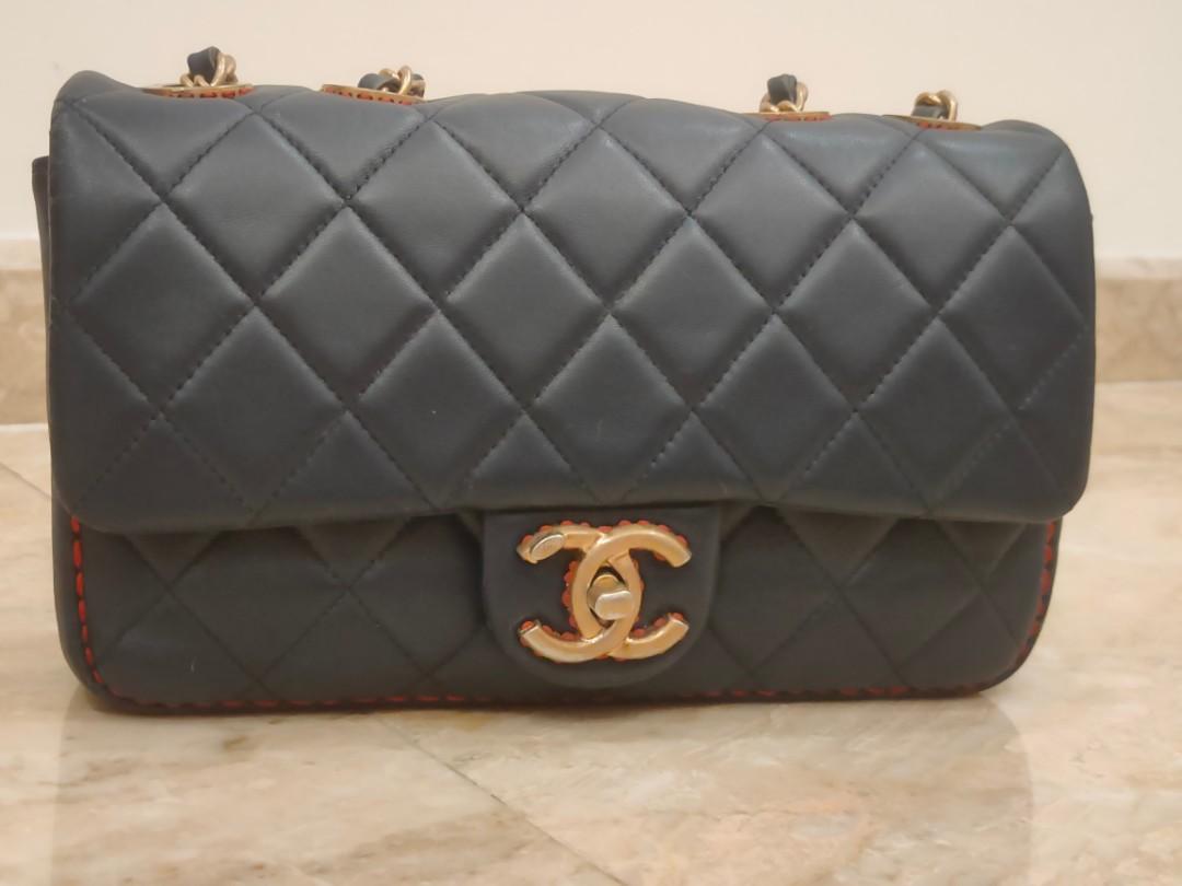 VINTAGE CHANEL FLAP BAG RUNWAY COLLECTION CRUISE RARE LIMITED DARK BLUE  NAVY x RED STICHES, Luxury, Bags & Wallets on Carousell