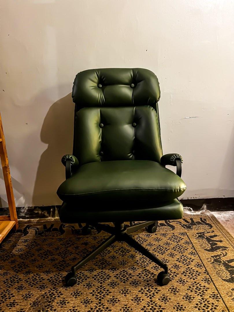 Vintage executive chair, Furniture & Home Living, Furniture, Chairs on