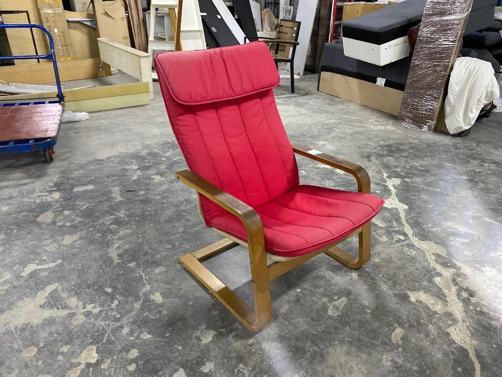 Wide Comfortable Single Armchair Red Colour Kerusi Berlengan Tunggal Lebar Selesa Warna Merah