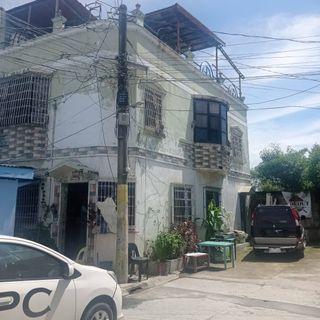 3 storey Townhouse For Sale @ Casimiro Daniel Fajardo, Las Pinas (Bayan)