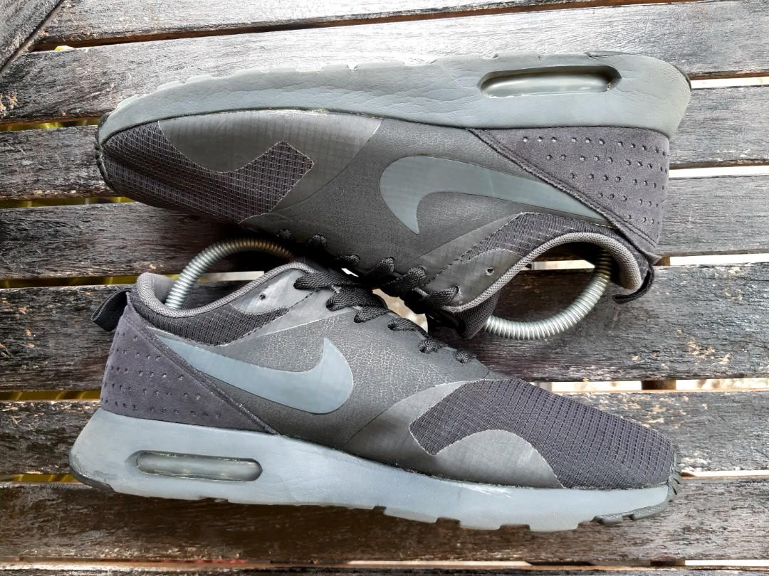 Air max discount tavas triple black