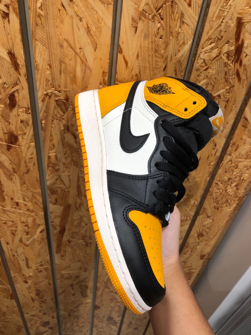 Black and yellow aj 1 online