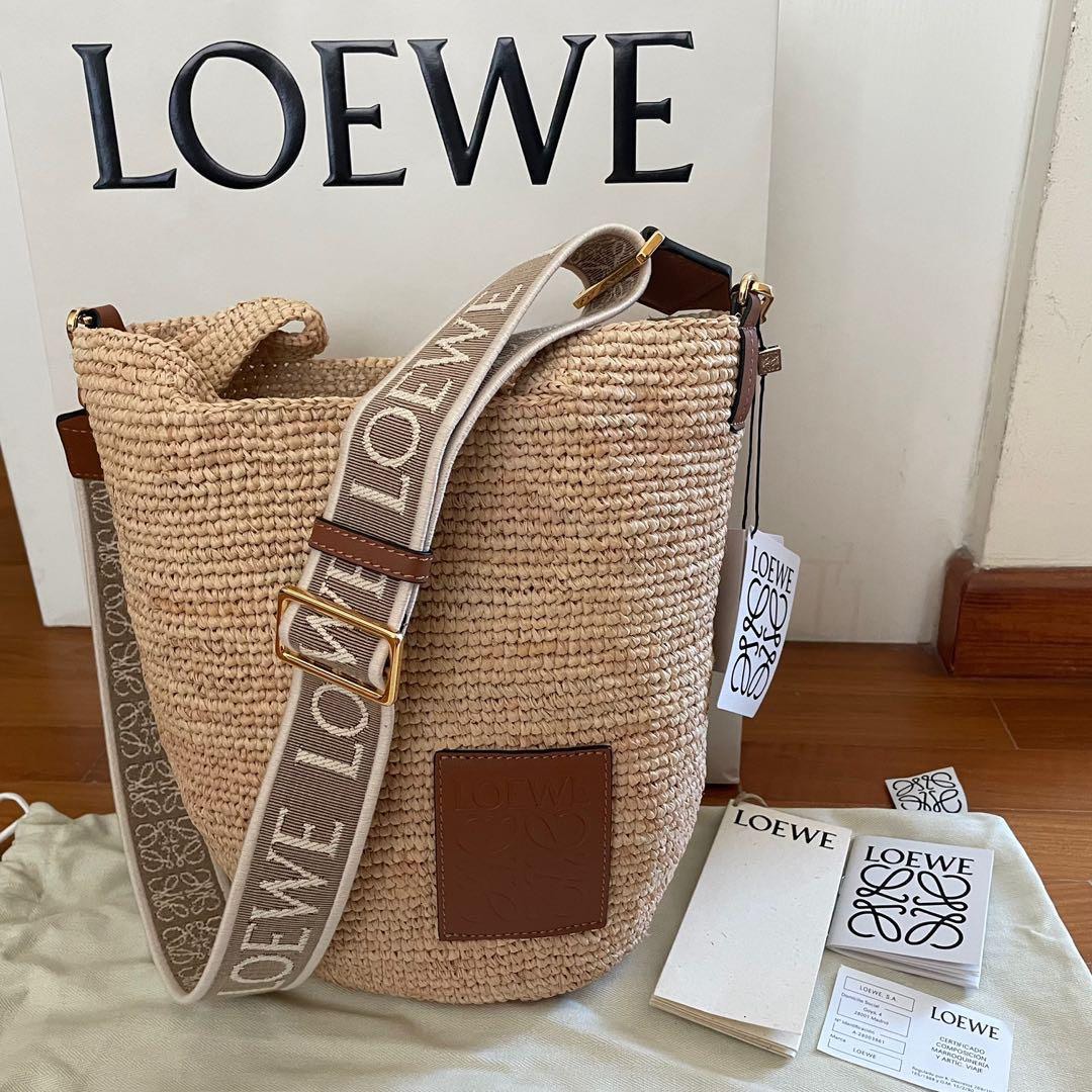 Slit discount bag loewe