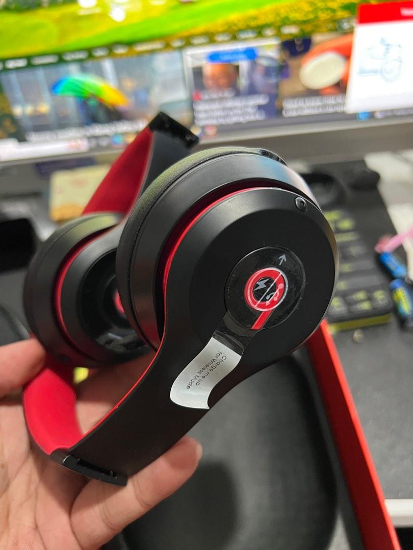 Beats solo 3 wireless decade collection 100 ori like new