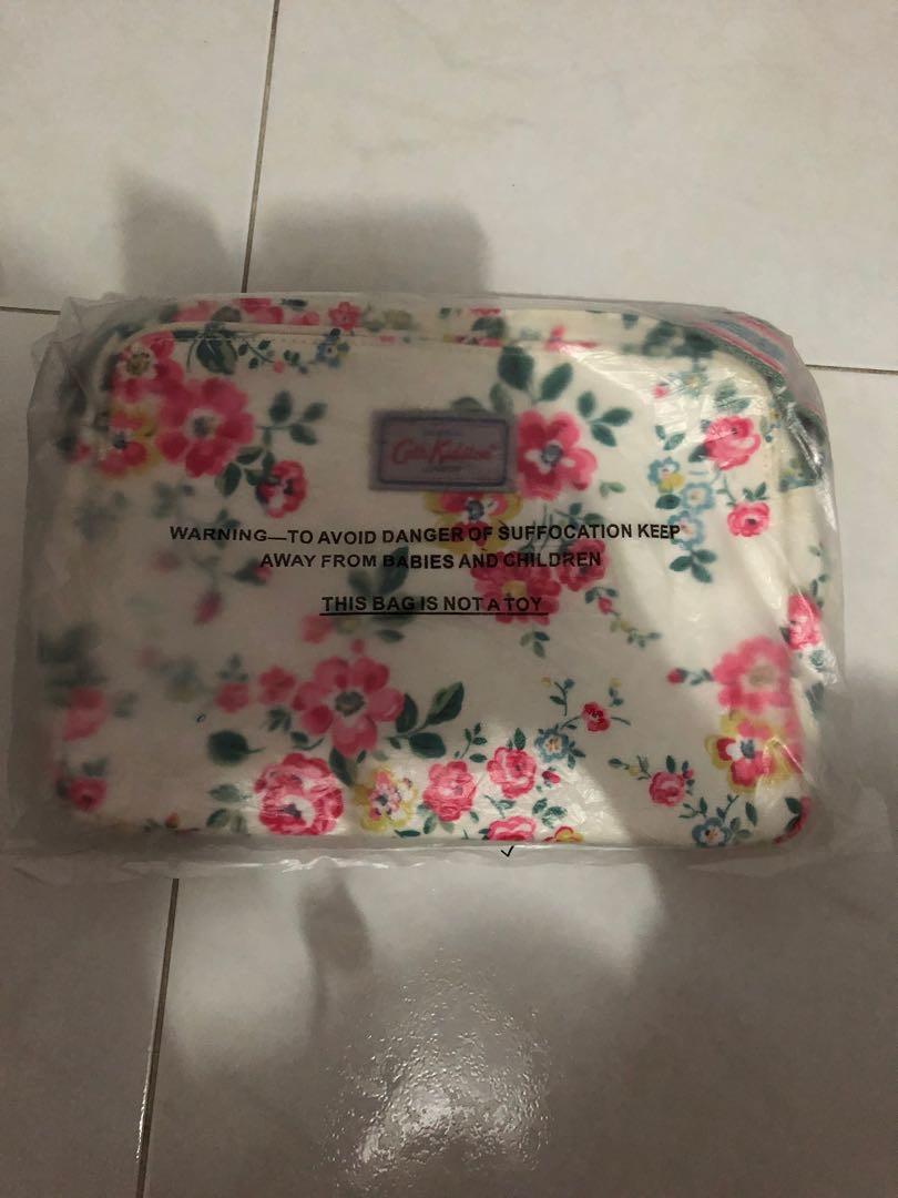 Cath kidston hold it together bag top