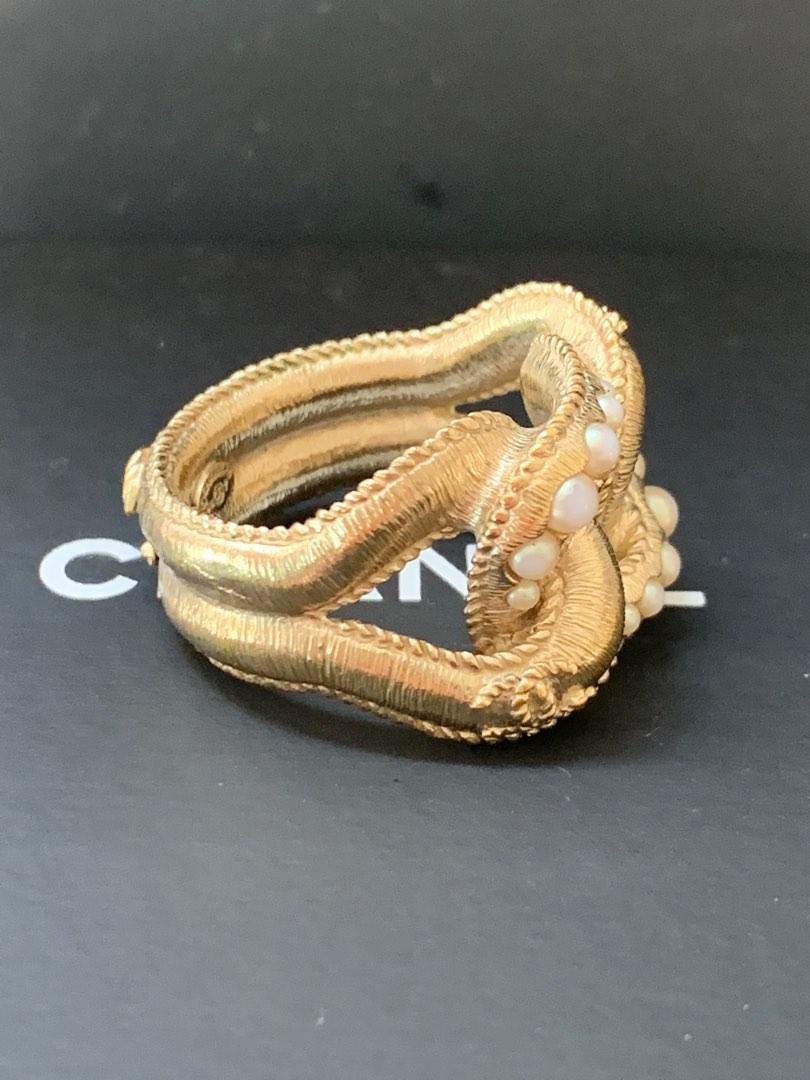 Chanel Ring （分類：飾物及配件）位於 Hong Kong。 由 bbgkuromi 提交（商品編號 1181574427，圖片 2）。簡介： Full set with receipts Bought from HK Chanel Store Size 52。