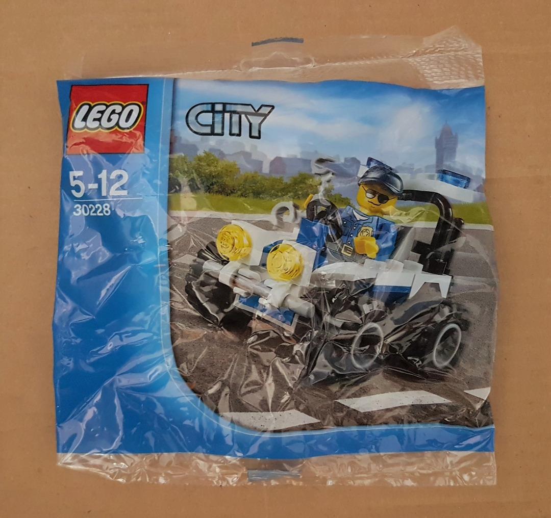 Complete LEGO City Police ATV Set Model 30228 Exquisite Display