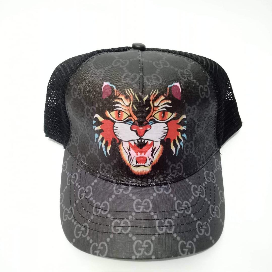 GUCCI Angry Cat Print GG Supreme Baseball Cap