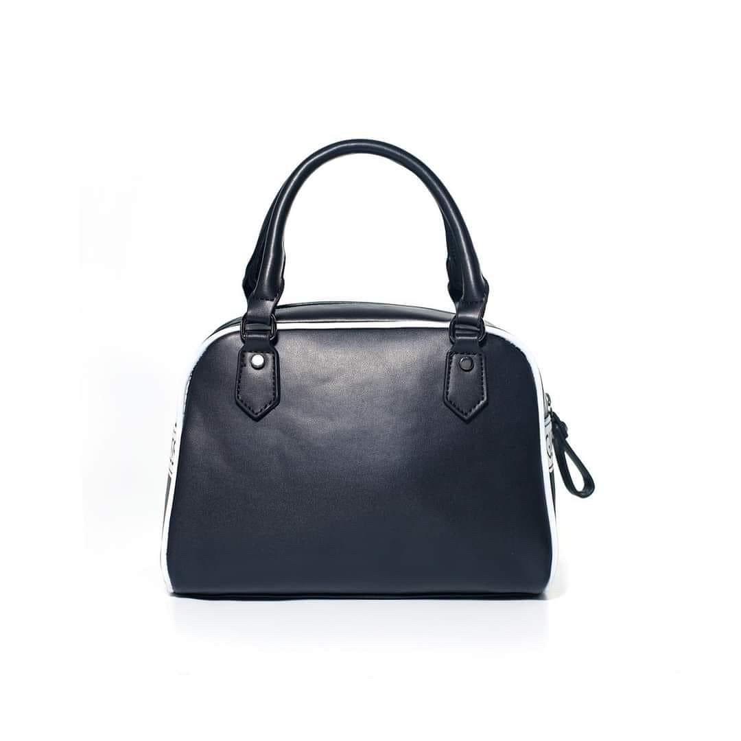 Guess small Duffle Bag, Women's Fashion, Bags & Wallets, Crossbody