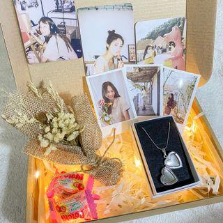 Gunita Gift Box Set For All Occassions — Locket Necklace, Photo Prints, & Mini Dried Flower Bouquet