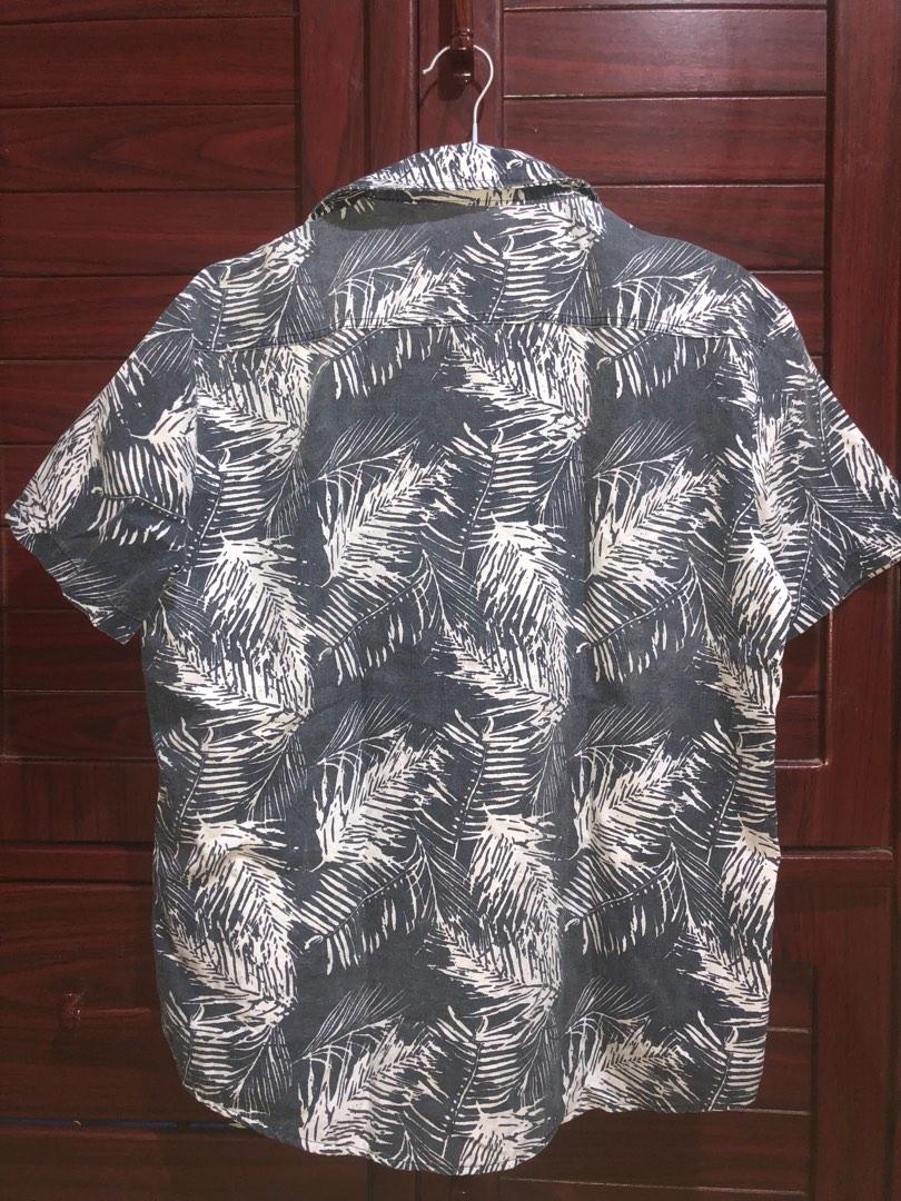 Hawaiian polo (Category: Tshirts & Polo Shirts ) located in Cavite. Submitted by _dashhh (Listing ID 1183227908, Image 2). Description: .