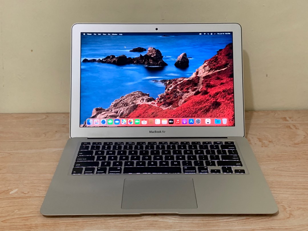 Macbook Air 2017 13inch, Core i5 1.8ghz 8gb Memory 128gb