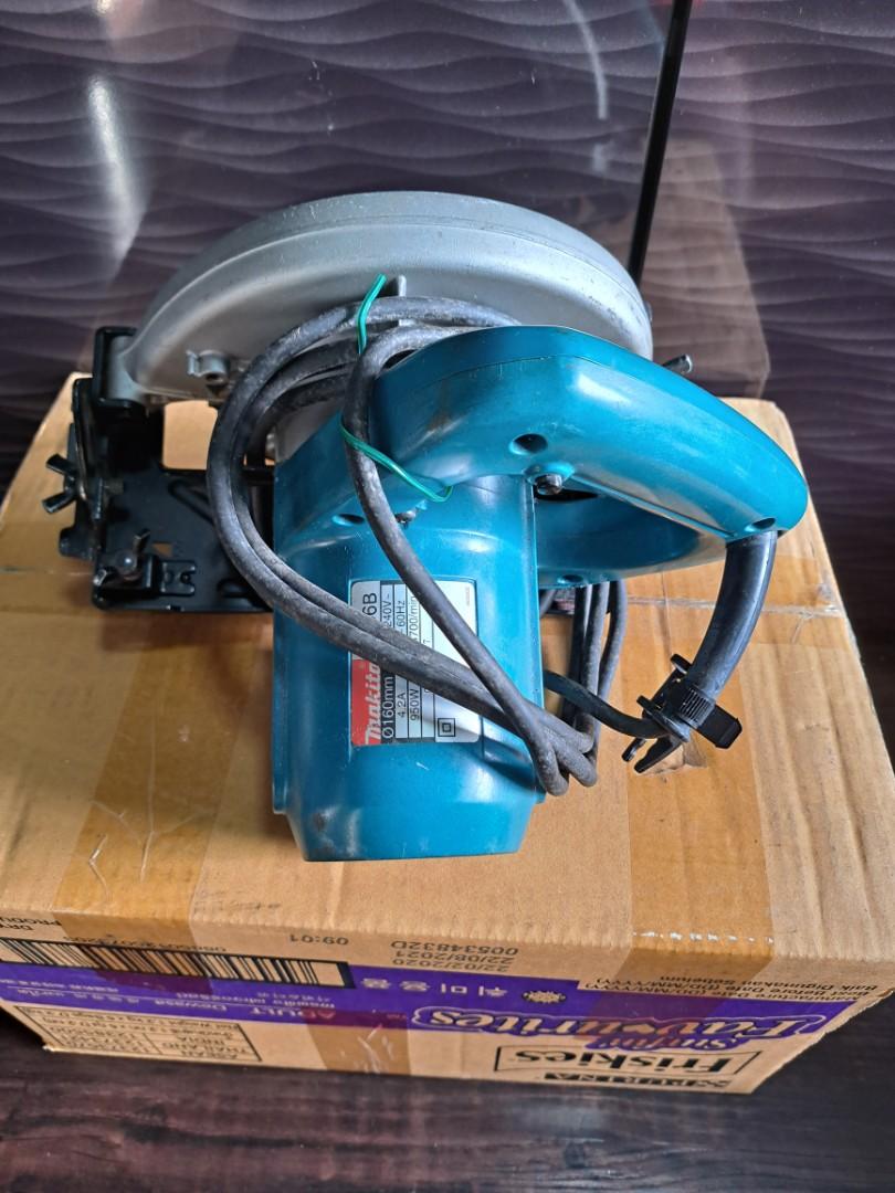 Makita 5606b circular saw deals
