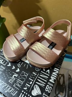 (Category: ) located in . Submitted by reeserosemnl (Listing ID 1183121242, Image 1). Description: .