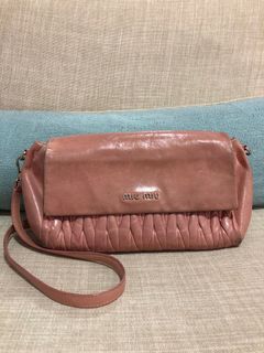 (Category: ) located in . Submitted by ana.preloved77 (Listing ID 1183254769, Image 1). Description: .