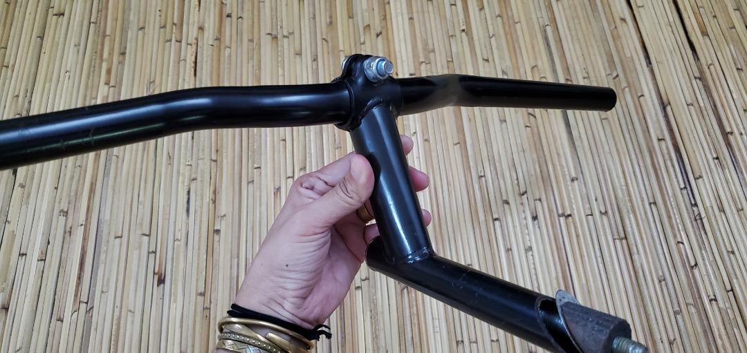 MTB Basic Handle Bar (Category: Bicycles) located in Kota Kinabalu. Submitted by __fxs__ (Listing ID 1183209279, Image 3). Description: Handlebar besi standard / basic yang ditanggalkan dari MTB 26". Panjang handlebar 58‐59cm / 23.5inci Stem saiz 22.2 Jual sebab sudah ada handle bar baru. Kondisi barang seperti dalam gambar. Saya letak harga murah sebab tak nak simpan lama (tak ada ruang) SELF COLLECT BOLEH DAPAT DISKAUN *NOTA: Untuk pembelian me