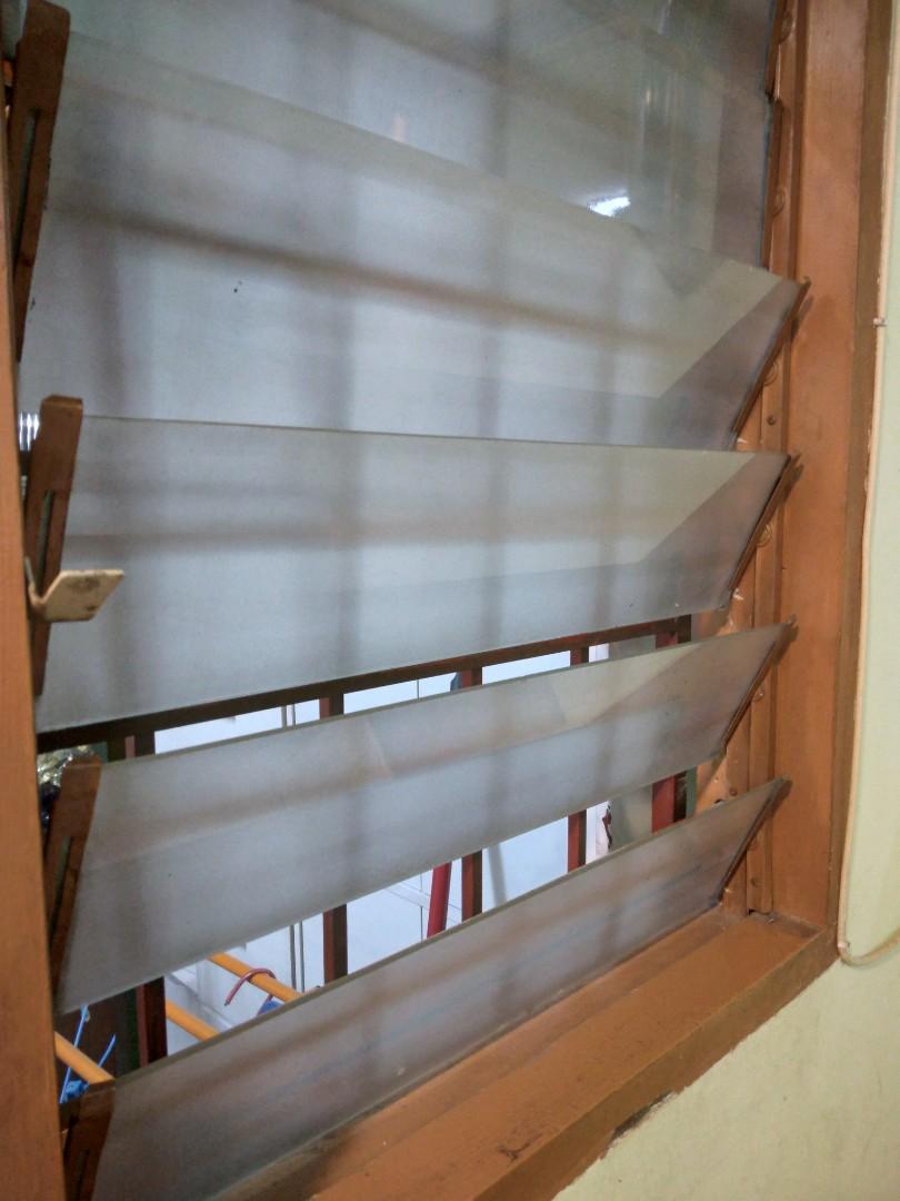Naco / Louvre Window Glass ( Opaque) RM3.50/ pc, Furniture & Home