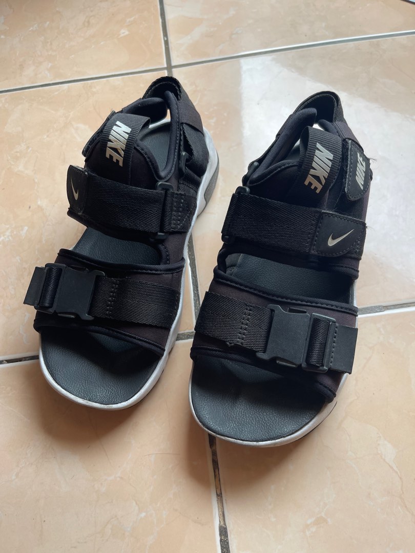 womens nike strap sandals