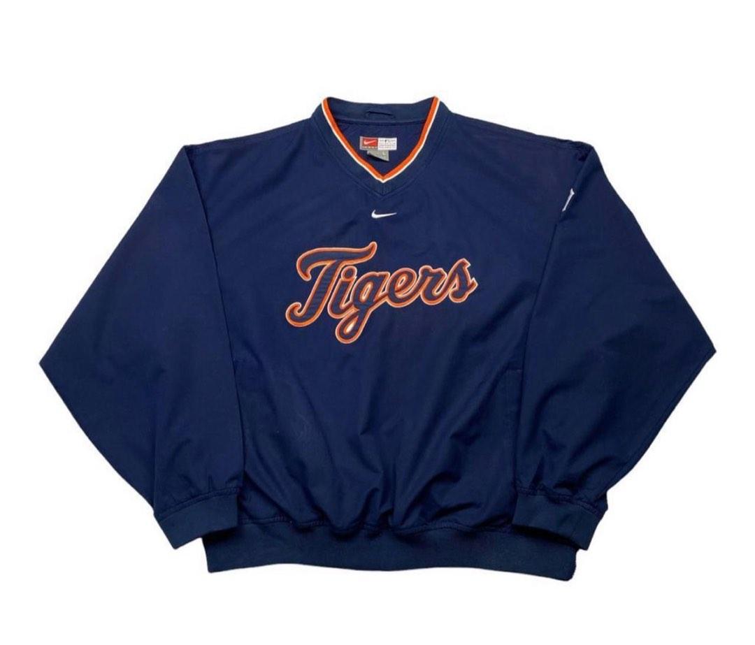 Red best sale baseball pullover