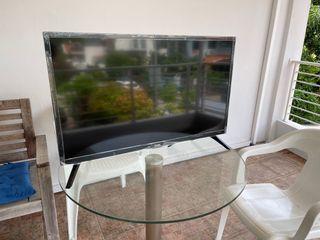 Philips 32” LED TV model 32PHT4002/98