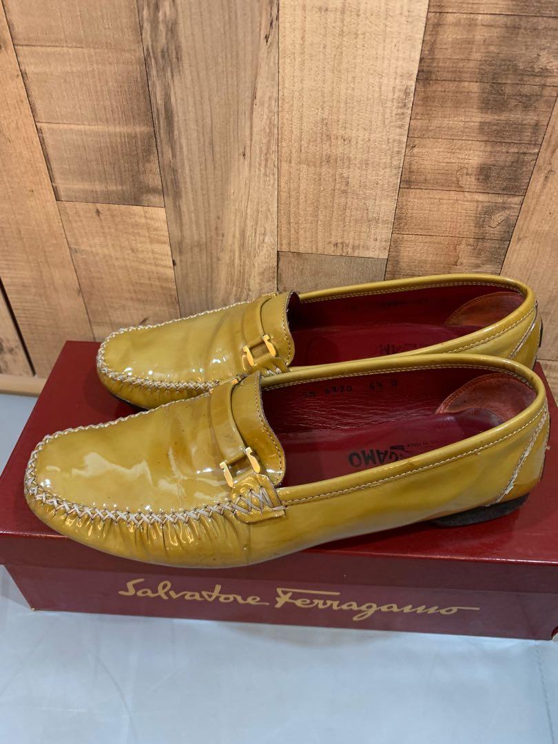 Vintage online ferragamo loafers