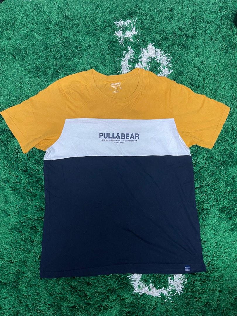Pull and Bear tee (Category: Tshirts & Polo Shirts) located in Bentong. Submitted by coolk1ds (Listing ID 1183289986, Image 1). Description: Pull & Bear tee Condition : Used Like New Negotiable for serious buyer 🔥.