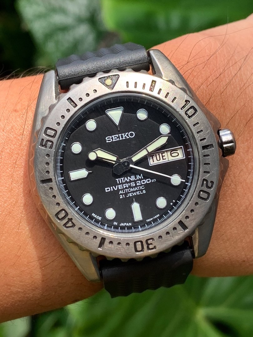 Seiko titanium deals diver automatic