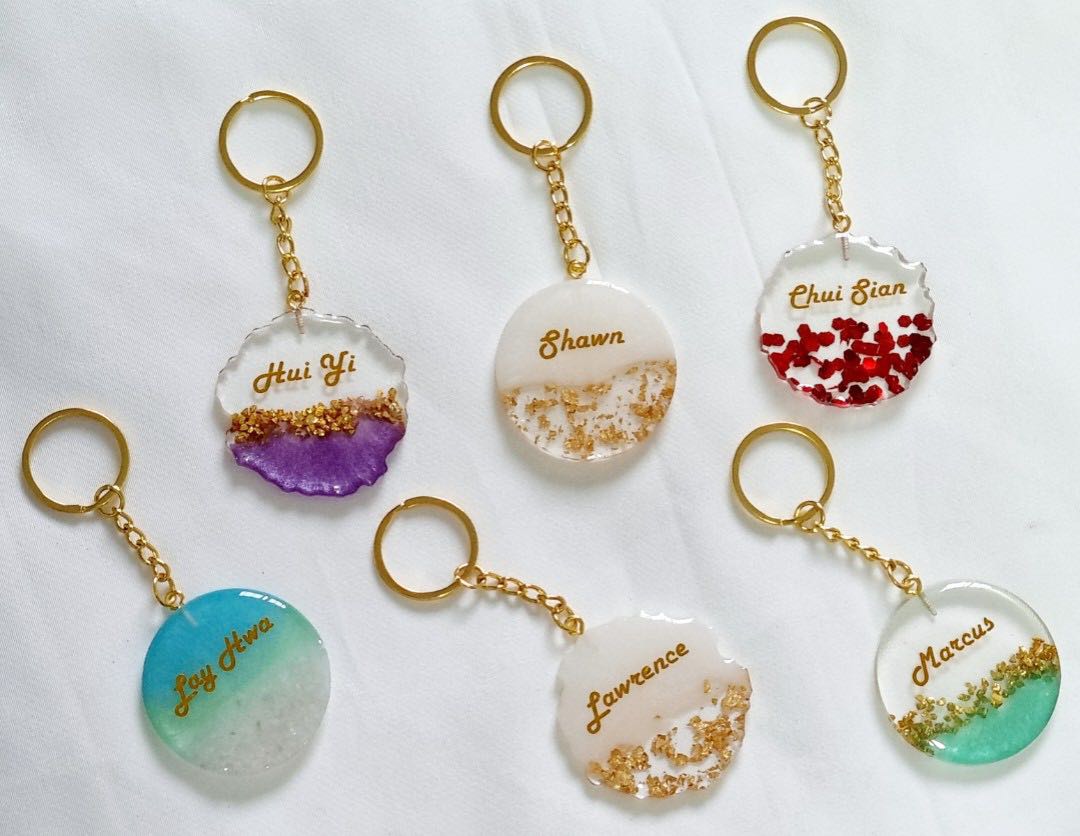 Round resin keychain customized keychain keychain resin handmade