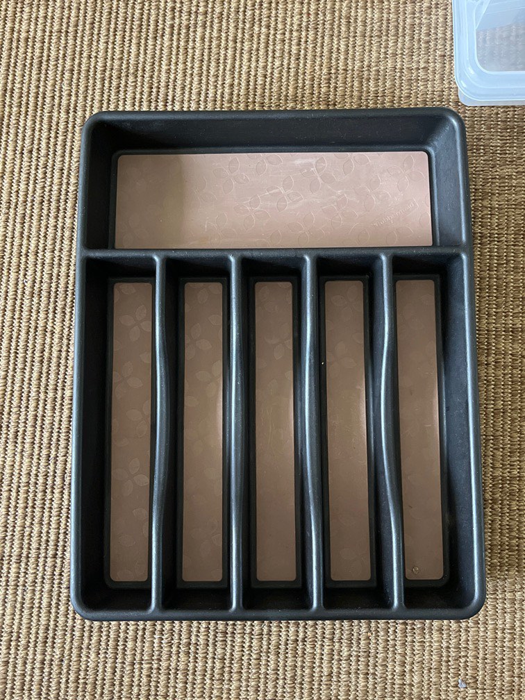 RUBBERMAID Utensils Drawer Organizer, Furniture & Home Living