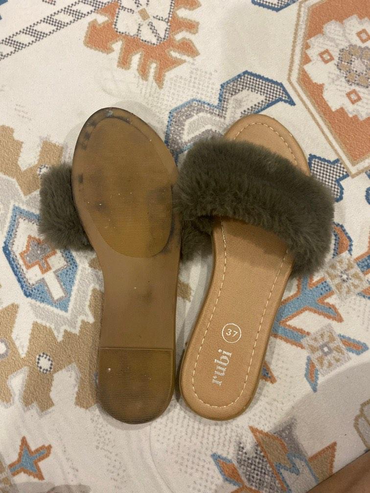 Rubi fur slides store