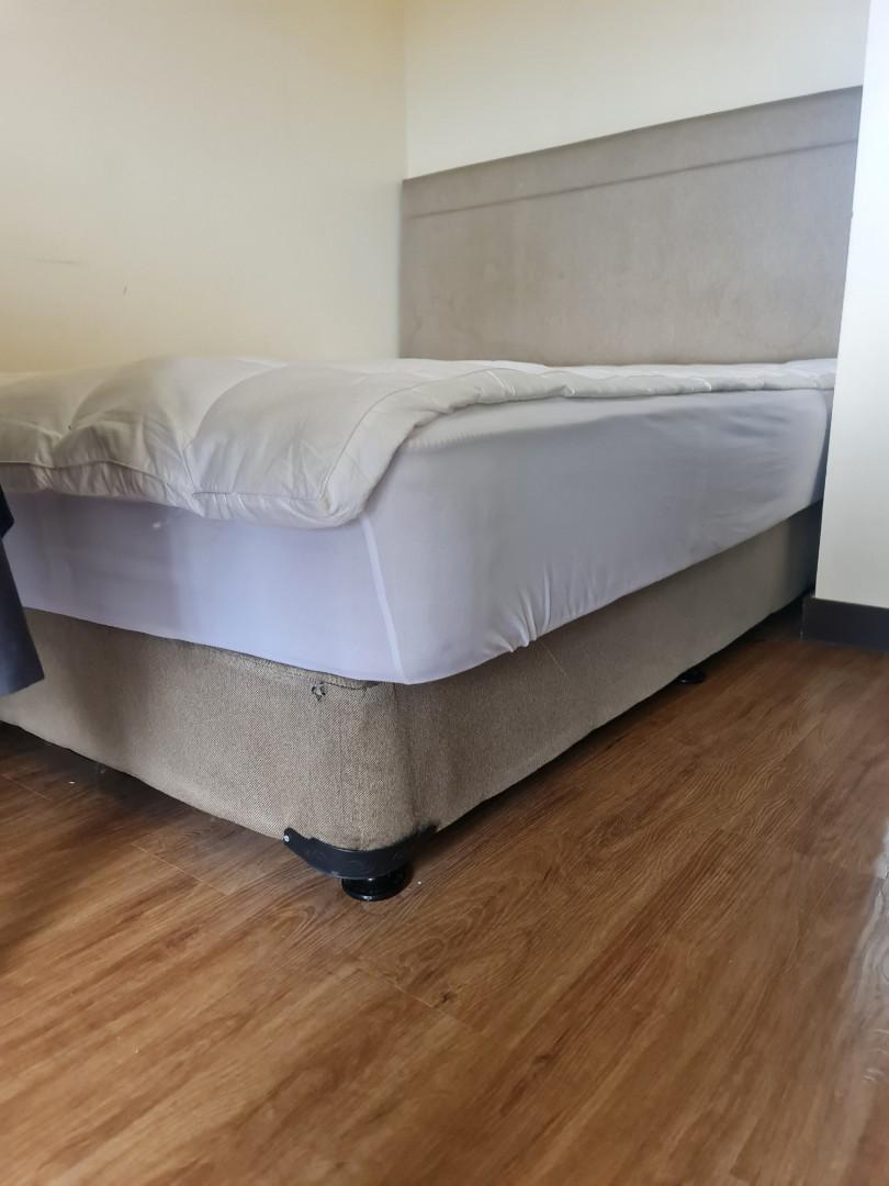 Salem Elysse Queen Size Bed w/ Bed Frame & Headboard, Furniture